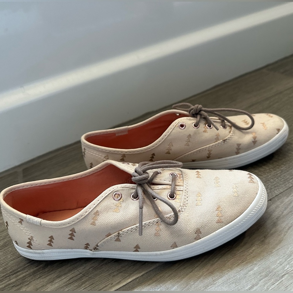 Keds size 7 tan with rose gold design